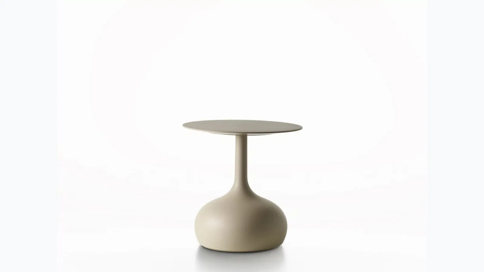 Saen XS Outdoor coffee table by Alias