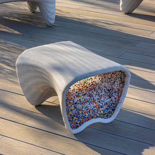 In-Side side table in recycled polyethylene by Magis