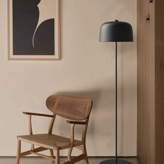 Zile floor lamp by Luceplan