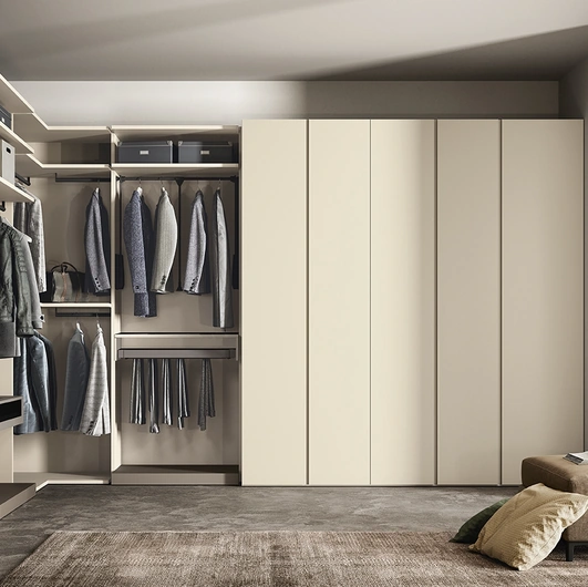 Club N131 Walk-in Closet by Colombini Casa