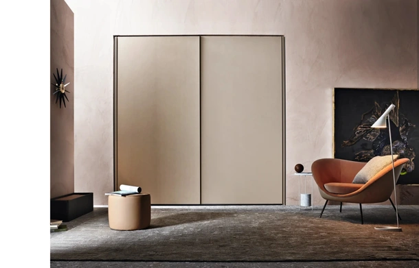 Gliss-Master Wardrobe - A Filo Door lacquered by Molteni & C