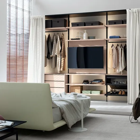 Novel Walk-in Closet with Telon by Kristalia