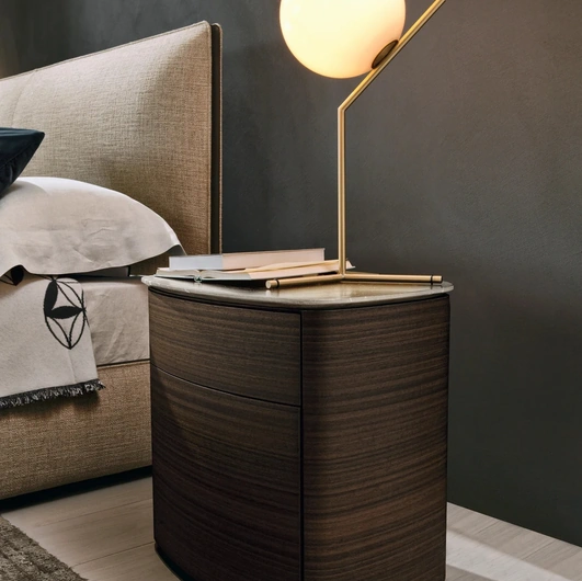 Wooden bedside table 4040 with Molteni & C marble top.