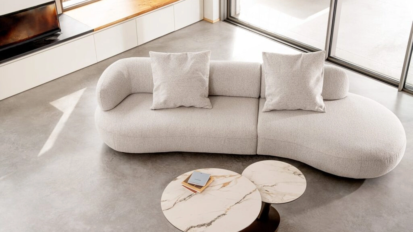 Afrodite linear sofa by Bizzotto