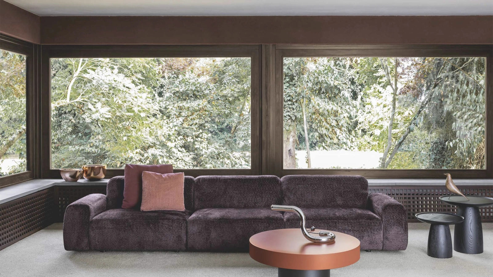 Cloud upholstered fabric linear sofa by Flexteam