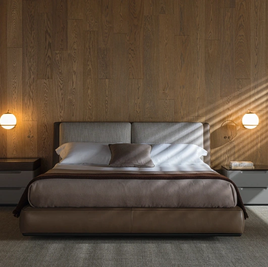 Double leather bed Aldgate by Molteni & C