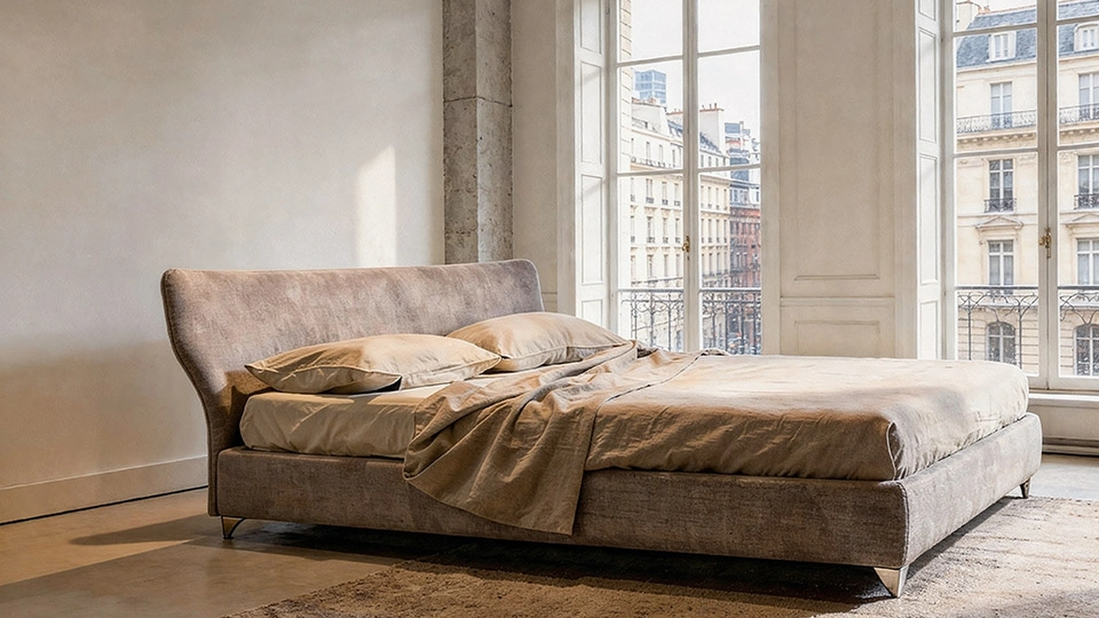 Maya Plus bed with padded fabric by Alivar