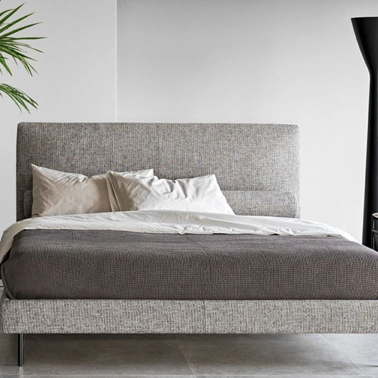Bed with Mies headboard by Calligaris