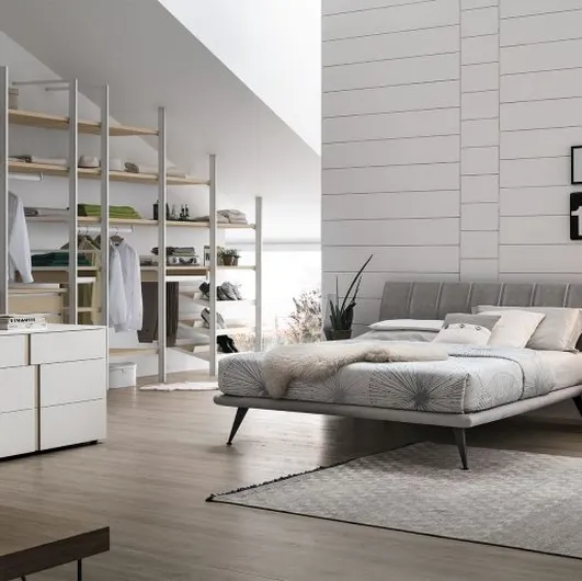 Tomasella's Seven Bed