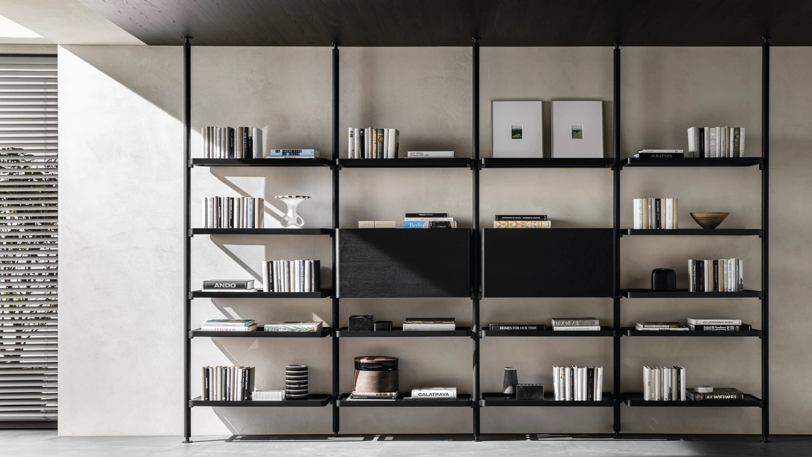 Hector bookcase in wood by Molteni & C