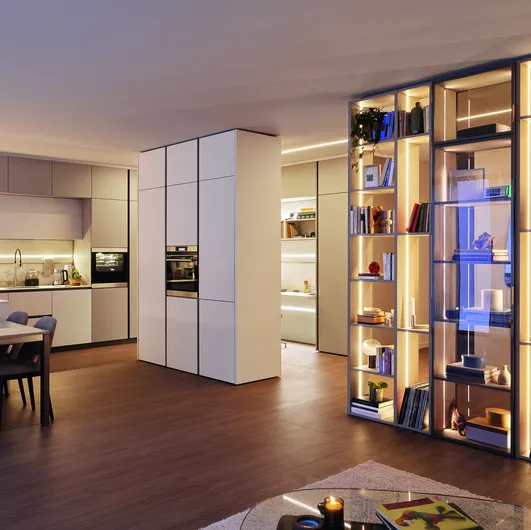 Living 07 dividing bookcase by Veneta Cucine.
