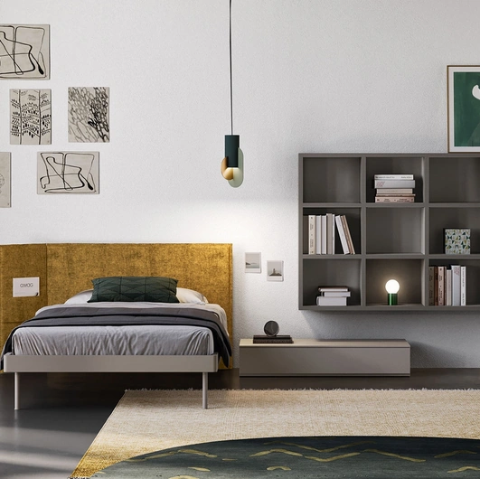 Start Clever's suspended bookshelf