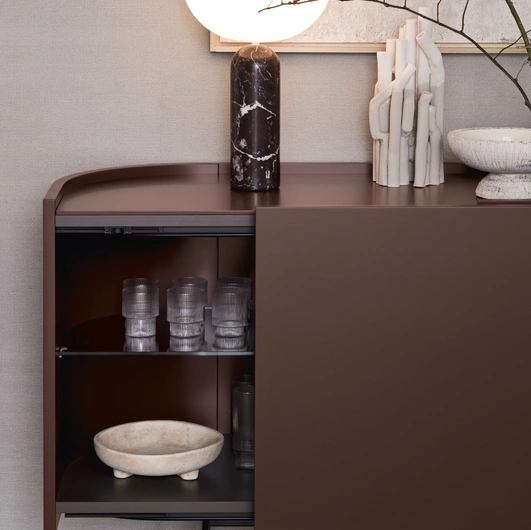 Matte lacquered Madia Bay by Novamobili