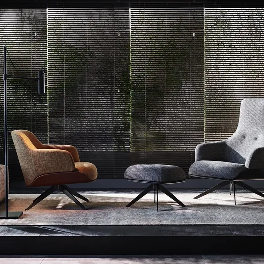Kensington armchair by Molteni & C