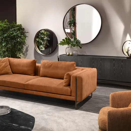 Linear Shangai leather sofa by Cantori.