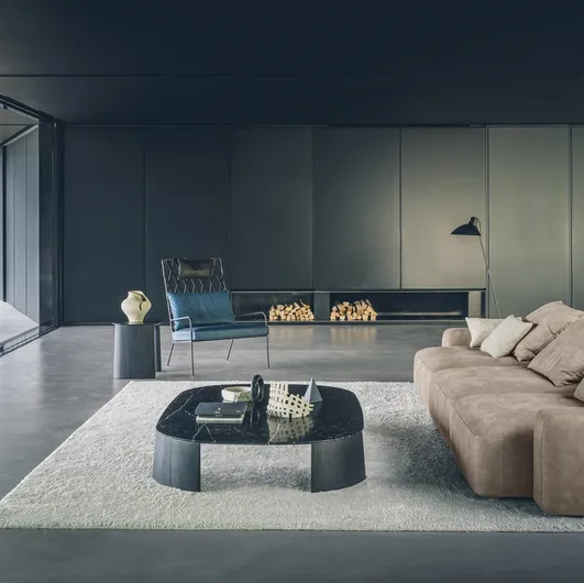 Linear leather sofa Dorvan by Desirèe.