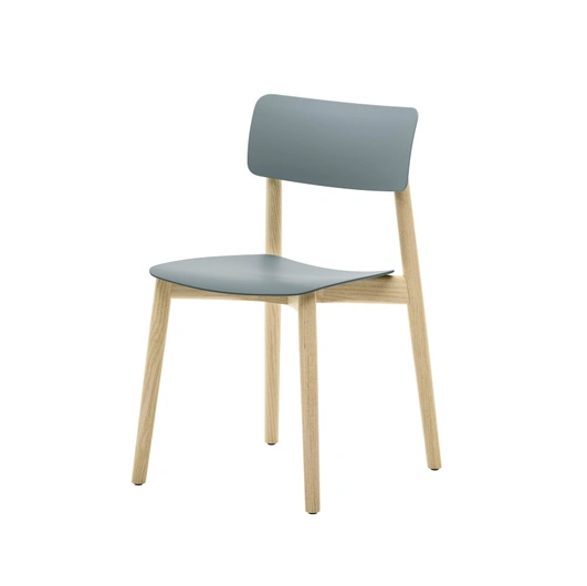Astrid chair in polypropylene with wooden structure by Veneta Cucine