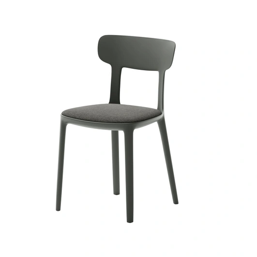 Canova chair in polypropylene with upholstered fabric seat by Veneta Cucine