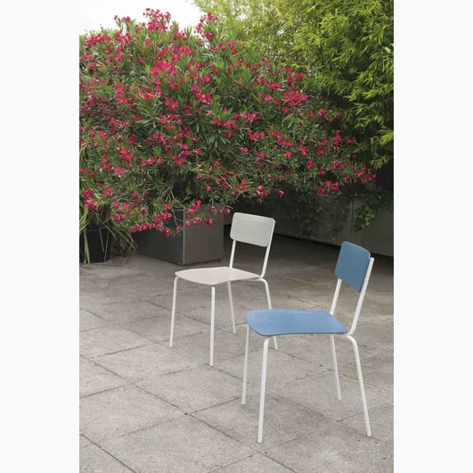 Ingenia's College Outdoor Chair.