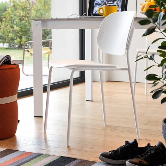 Yo! polypropylene chair by Connubia.