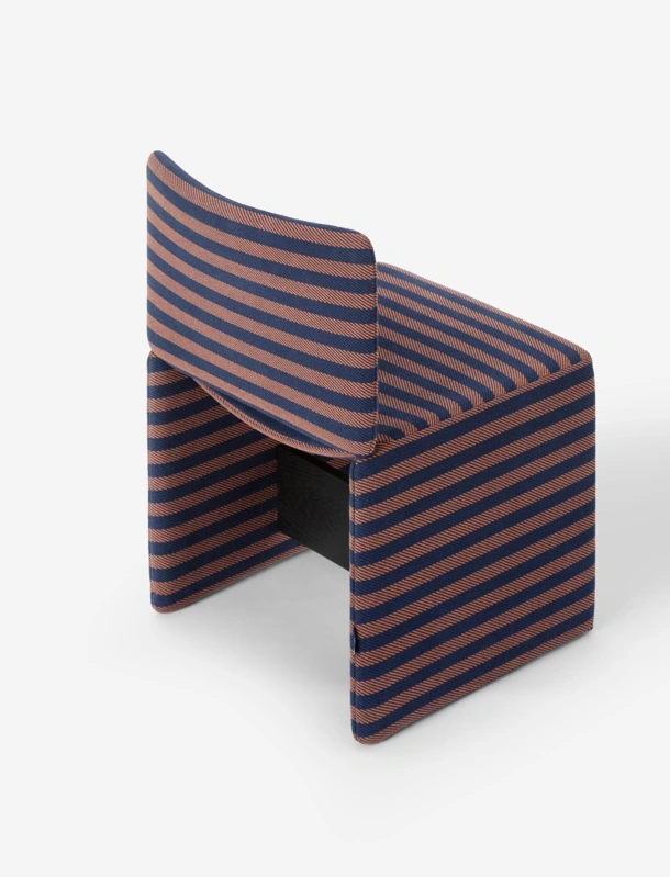 Cubola fabric chair by Miniforms