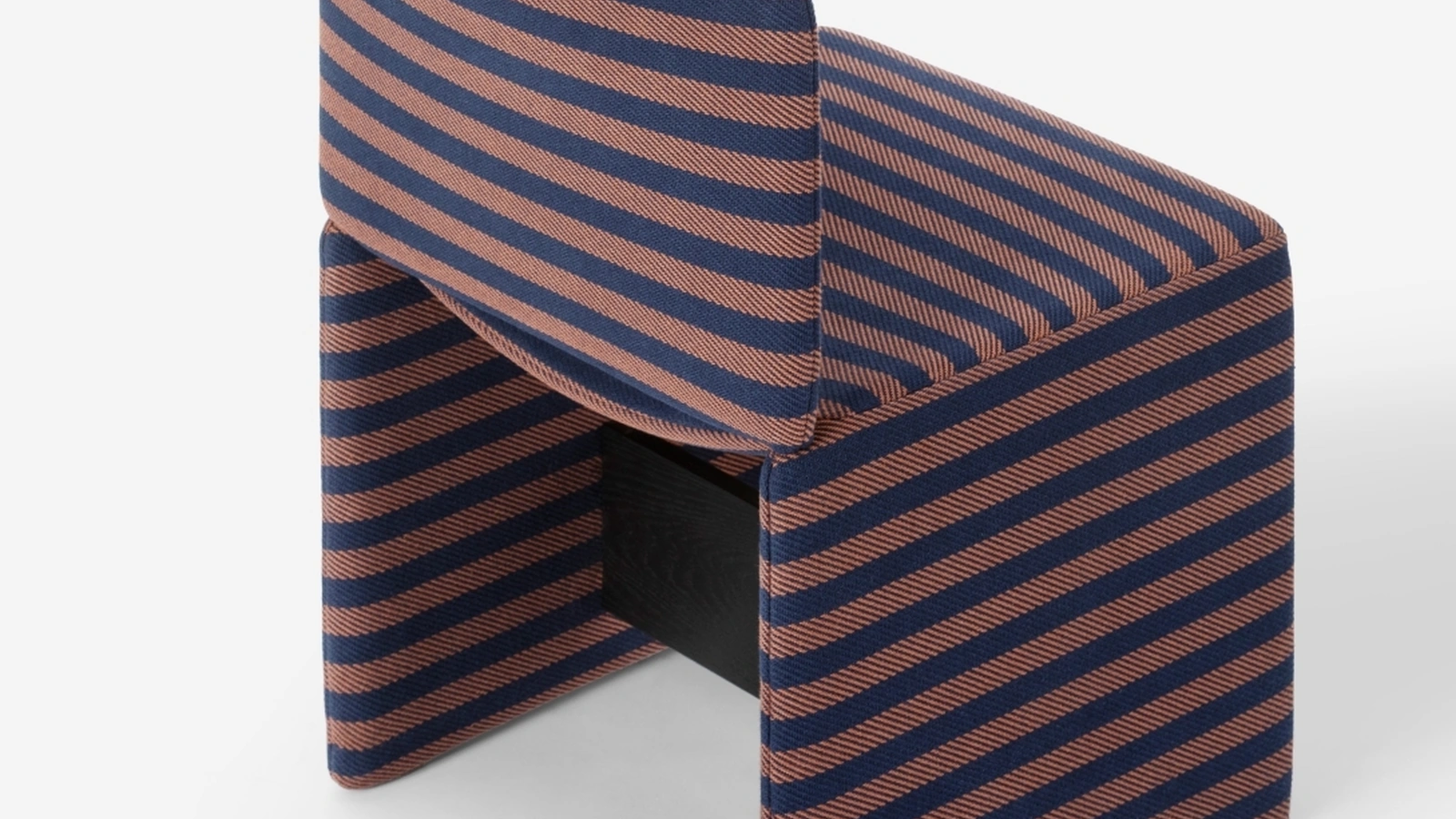 Cubola fabric chair by Miniforms