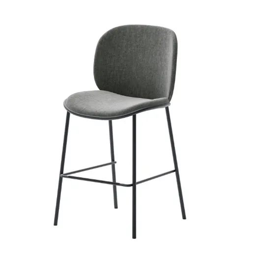 Fluffy stool in padded fabric by Veneta Cucine.