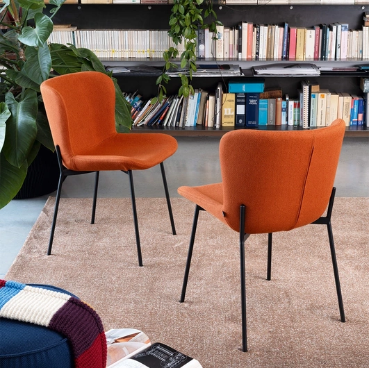 Upholstered chair in Connubia's design