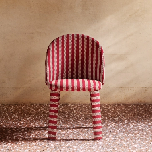 Iola Socks chair by Miniforms.
