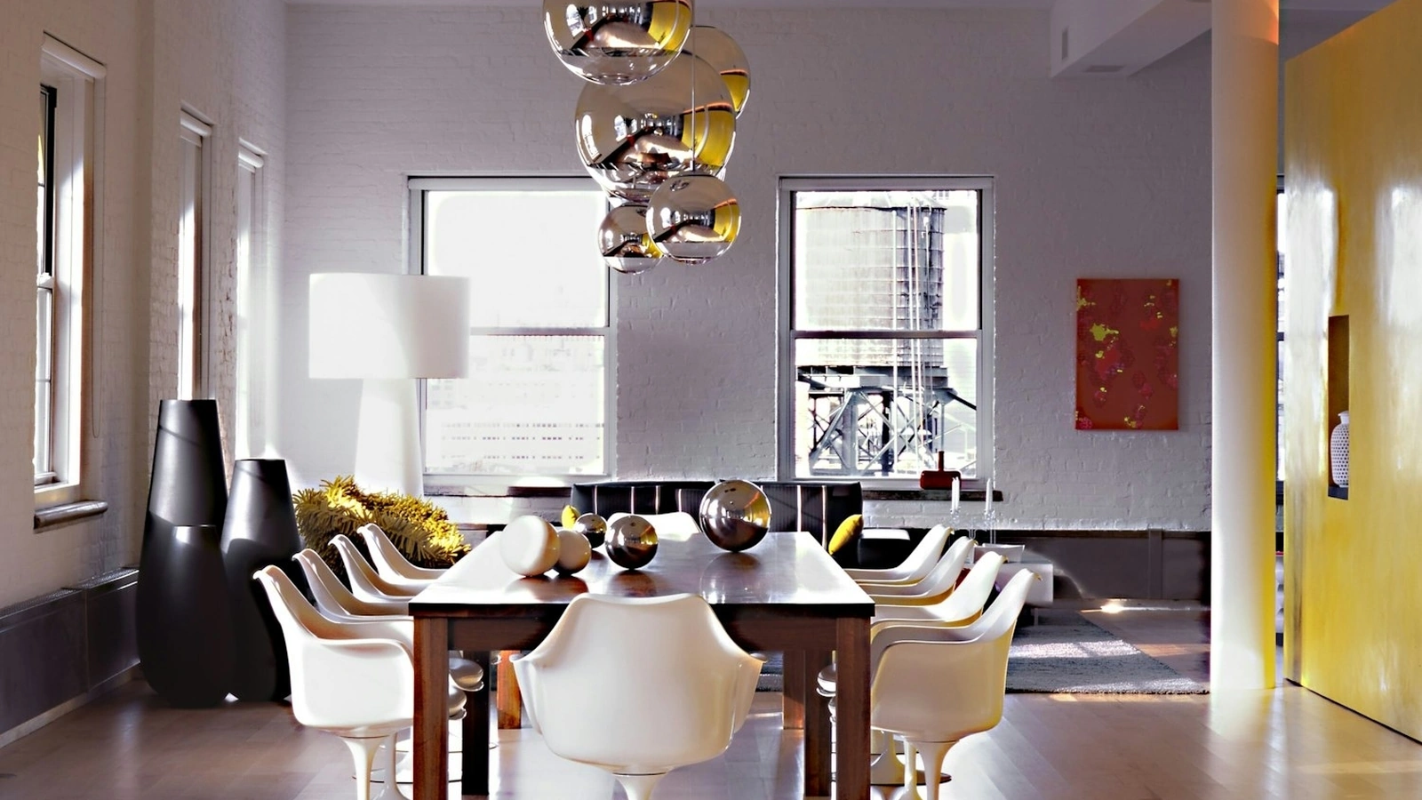 Tulip Chair in fiberglass by Knoll