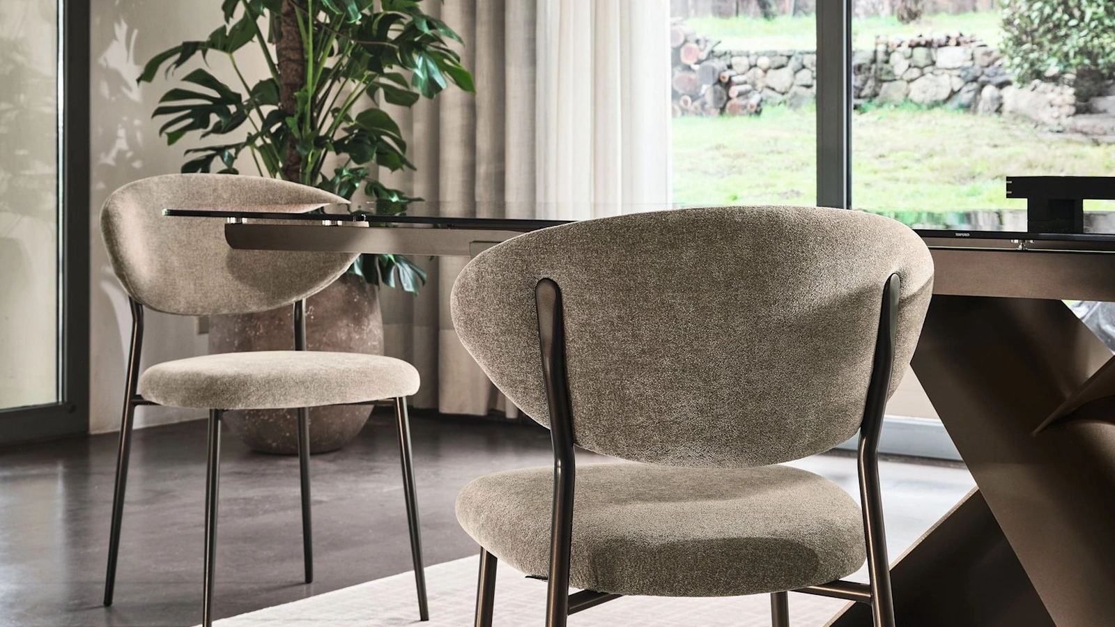 Manta upholstered fabric chair by Calligaris