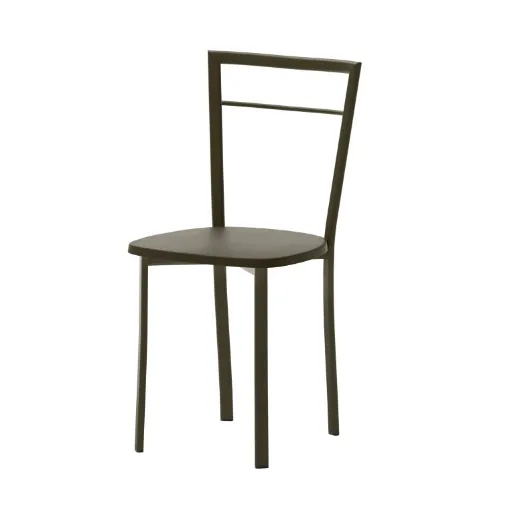 Olivia metal chair with a wooden seat by Veneta Cucine.