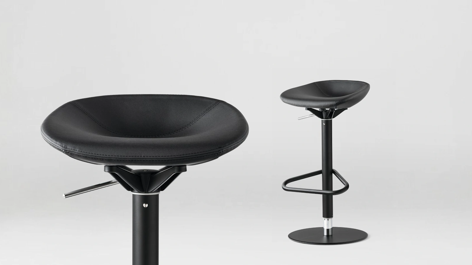 Adjustable leather stool Palm by Calligaris
