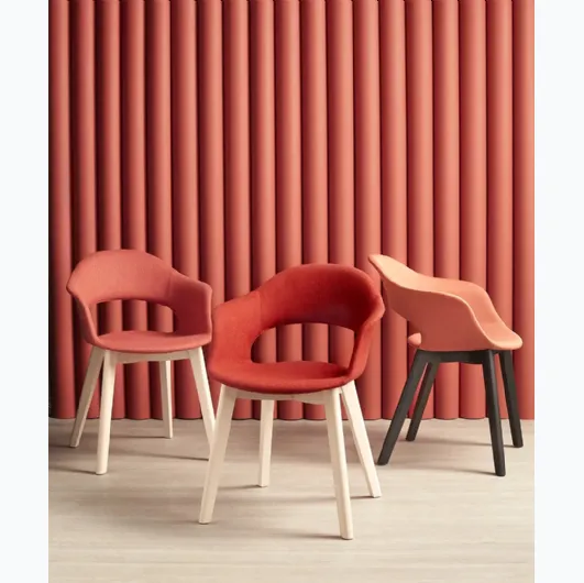 Padded chair with beech wood frame Natural Lady B Pop by Scab Design.