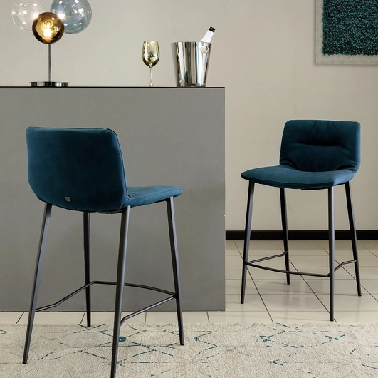 Alexia stool by Tonin Casa