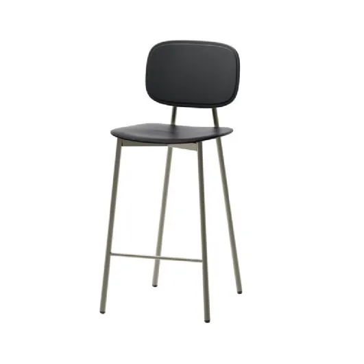 Young stool in polypropylene and metal structure by Veneta Cucine.