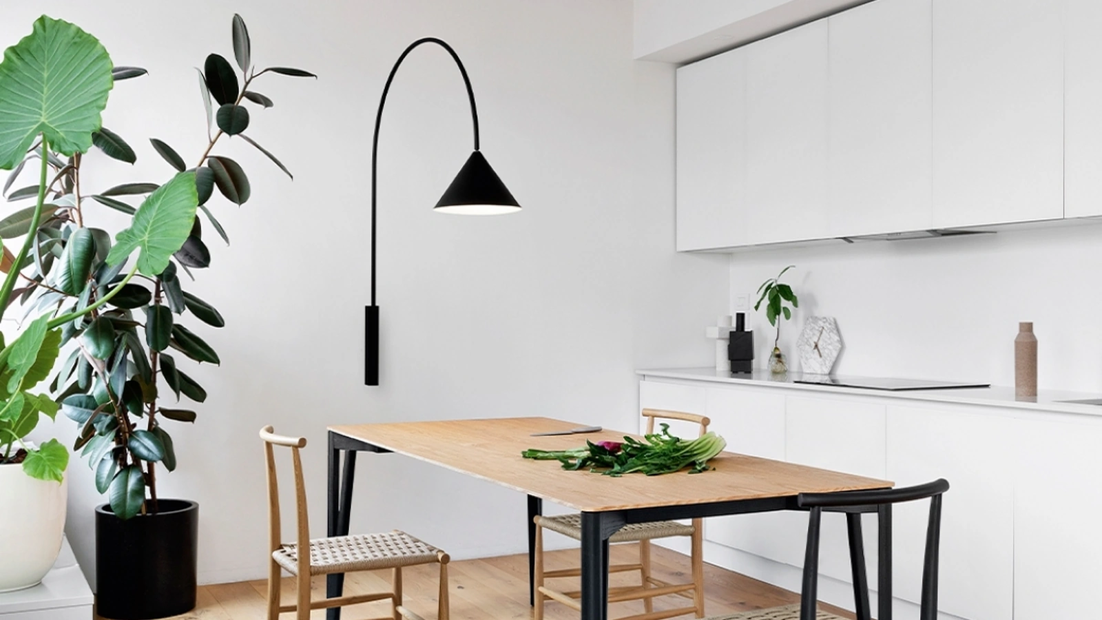 Miniforms Decapo extendable wooden table