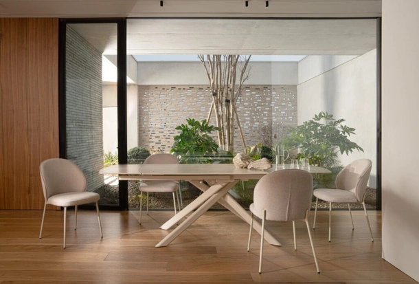 Joakim Table in Ivory Porcelain Stoneware by Bizzotto