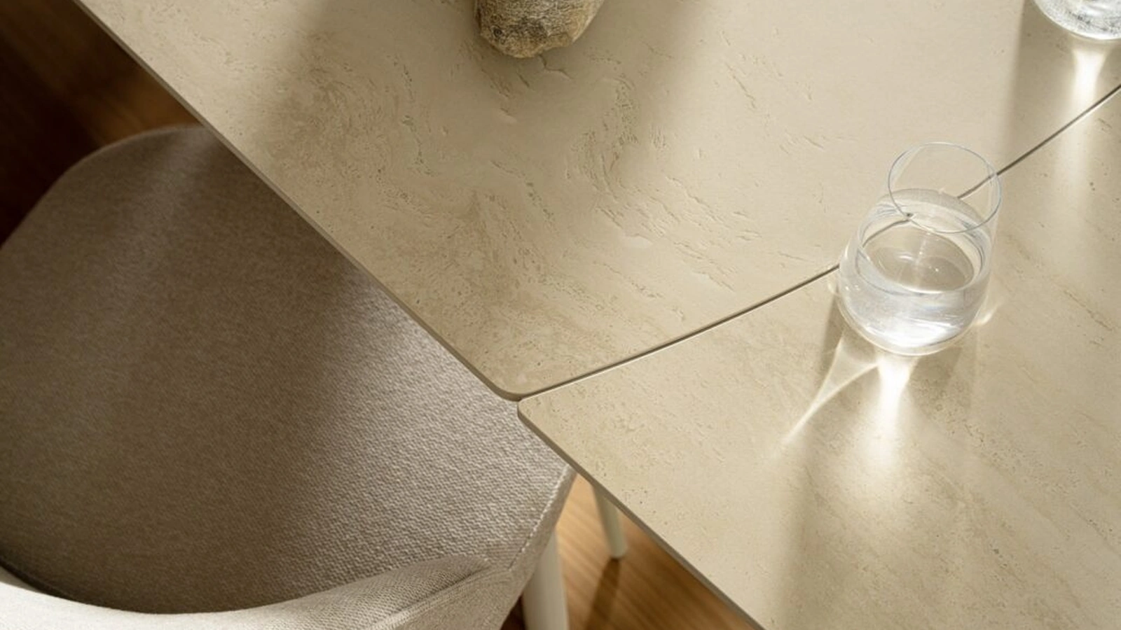 Joakim Table in Ivory Porcelain Stoneware by Bizzotto