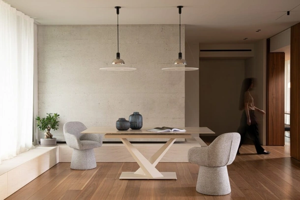 Johannes Table in Ivory Porcelain Stoneware by Bizzotto