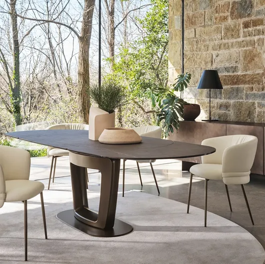 Extendable dining table Orbital by Calligaris