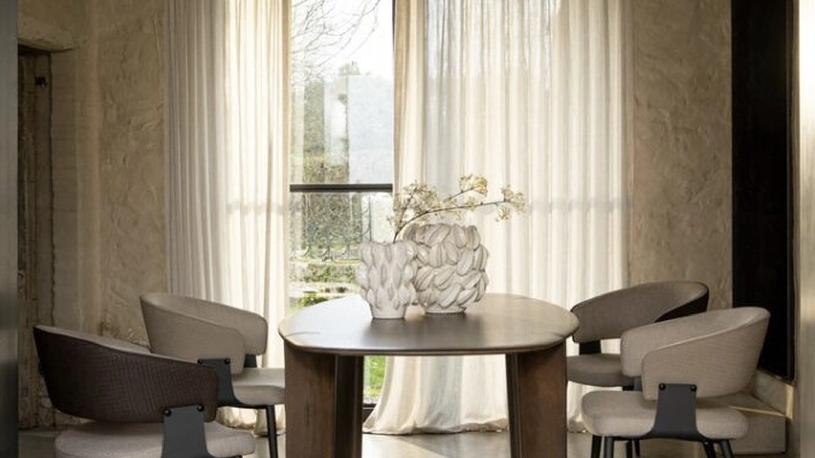 Sterling Table in Bizzotto wood