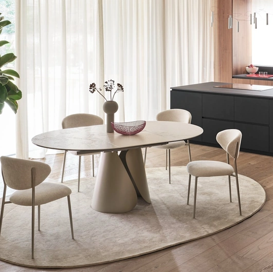 Tango extendable table in ceramic by Calligaris