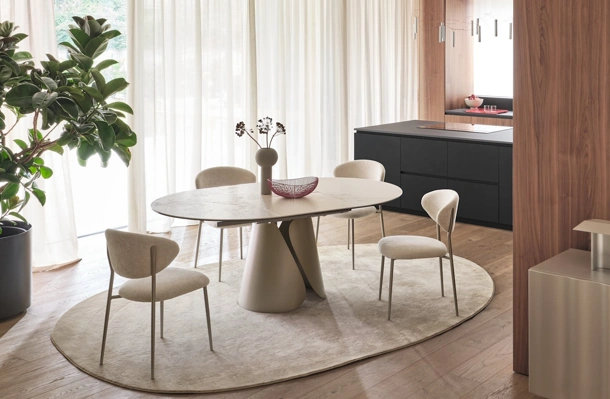 Tango extendable table in ceramic by Calligaris