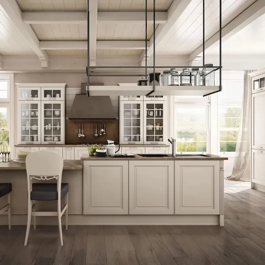 Classic kitchen with Dolcevita 08 island by Stosa.