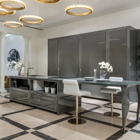 Classic kitchen with Diamond 01 island in glossy Slate lacquer by Scic.