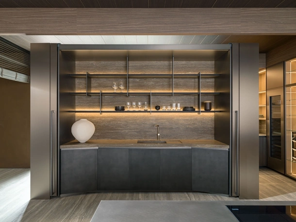 Tivalì 2|0 Design Kitchen By Yabu Pushelberg in Anthracite Lacquer by Molteni & C
