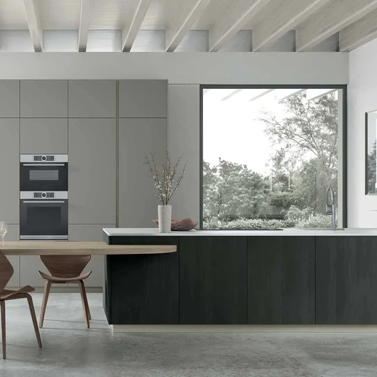Modern Kitchen in Grey Smoke PET with Larice Noir Metropolis 15 Peninsula by Stosa