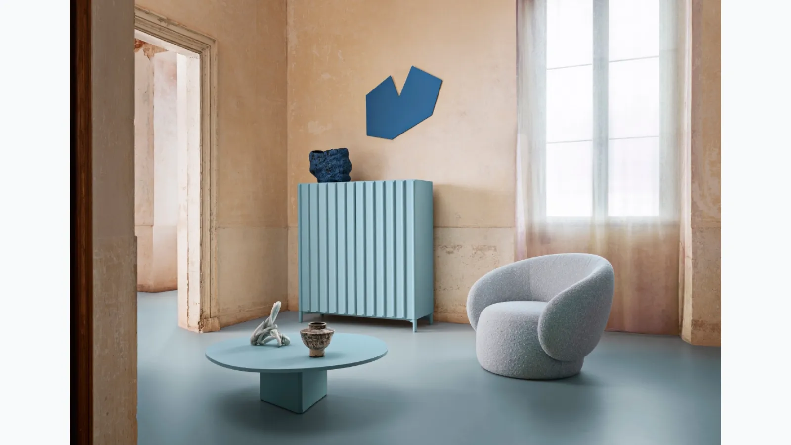 Albio coffee table in lacquered finish by Miniforms