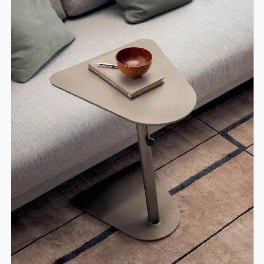 Ambrogino coffee table in lacquered wood by Presotto.